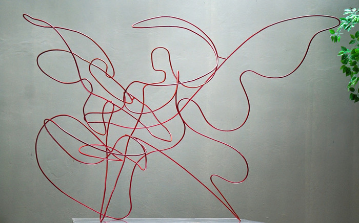 Độc đáo 'vũ điệu bướm và hoa' trên chất liệu sắt nghệ thuật Ảnh 2