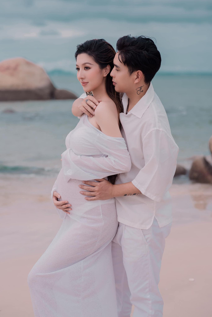 Cặp đôi hoãn kế hoạch tổ chức đám cưới vì Tuệ Như mang thai, ốm nghén. (Ảnh FBNV)