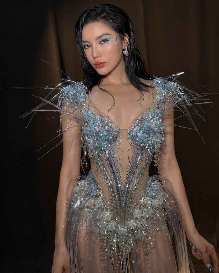 Kỳ Duyên gây xôn xao cõi mạng với màn 'nối lại tình xưa' cùng Minh Triệu ở trên sàn runway. Ảnh: Instagram kyduyen1311