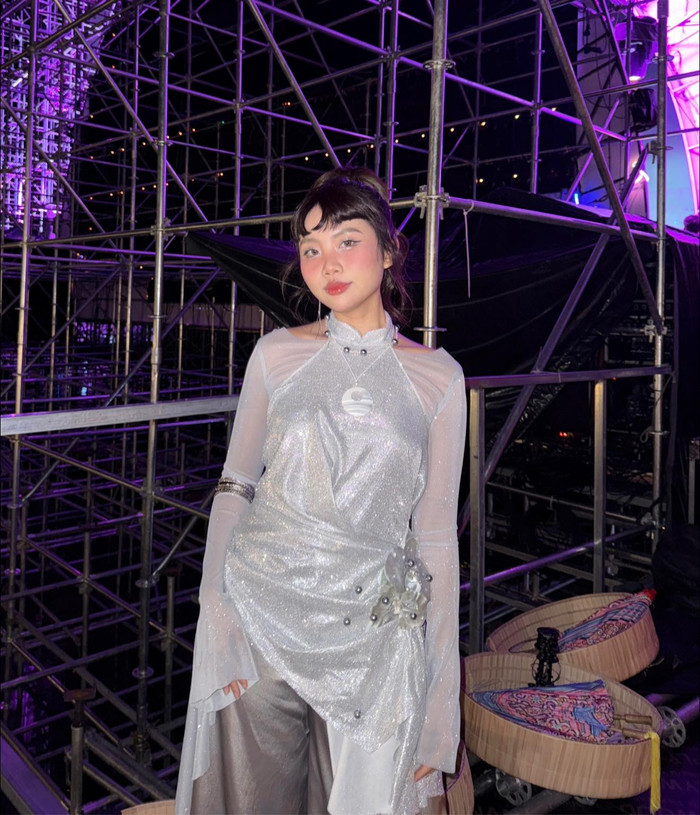 Phương Mỹ Chi khoe ảnh hiếm cùng người phụ nữ đặc biệt, biểu cảm khiến fan xôn xao Ảnh 3