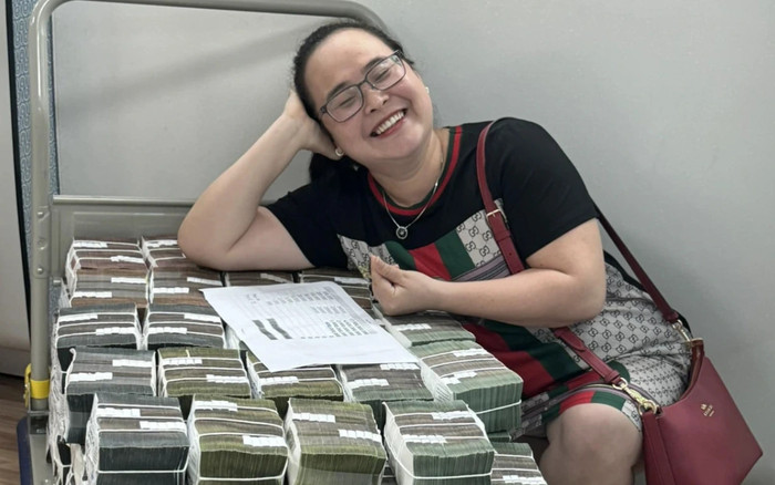 'Ôm' vé số ế cả gia đình trúng độc đắc 34 tỷ đồng Ảnh 2