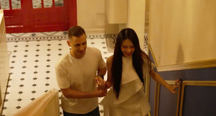 Ngọc Hằng và Lyubomir Yakimov phát cẩu lương.