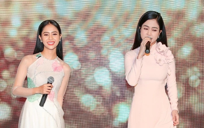 Hai chị em ngồi hát dưới gốc cây cho ra đời 'tuyệt phẩm' Bolero, danh tính chẳng xa lạ! Ảnh 3