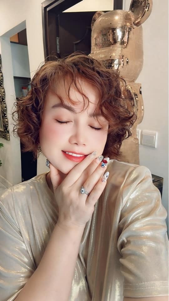 Showbiz 24h: Diễn viên Hoàng Yến chưa tiết lộ khoảng thời gian làm đám cưới. Ảnh: FBNV