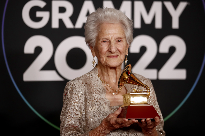 Nữ nghệ sĩ làm nên lịch sử tại GRAMMY Latin qua đời ở tuổi 97 Ảnh 4