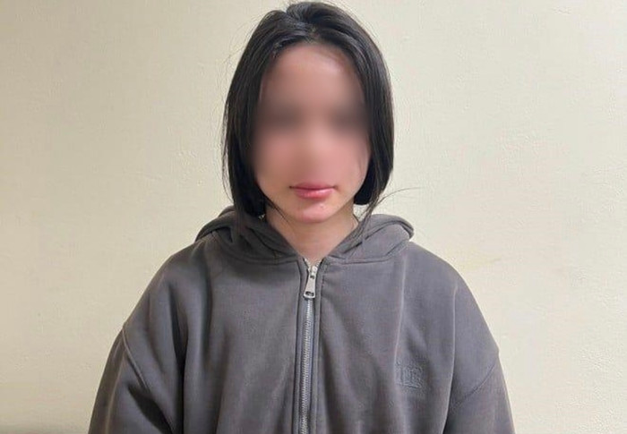 Cô gái tiện tay 'cuỗm' iPhone 14 Pro Max khi chờ bún thang.