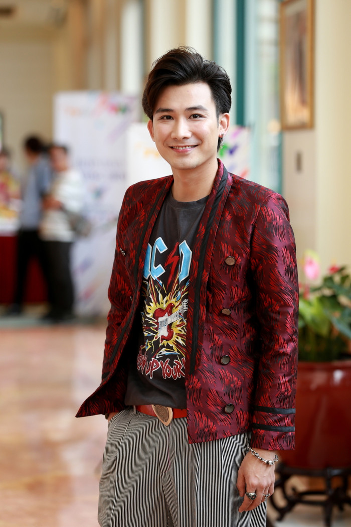 'Hoàng tử lai' điển trai nhất nhì showbiz một thời giờ ra sao? Ảnh 3