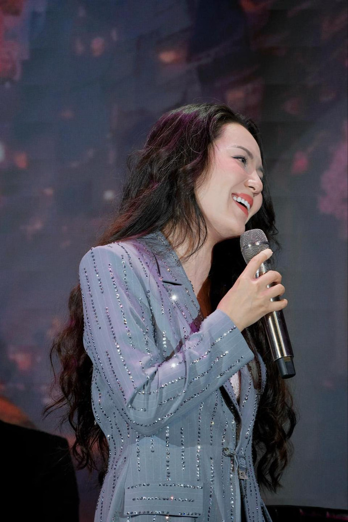 Phương Linh không được hát 'Anh cứ đi đi' của Hari Won Ảnh 2