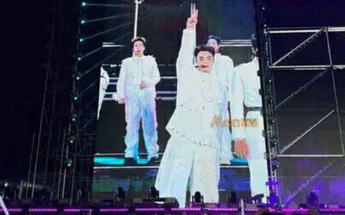 Bức xúc concert âm nhạc tại SVĐ Mỹ Đình làm lơ khi có khán giả ngất xỉu Ảnh 2