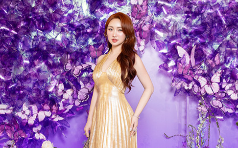 Vợ kém 16 tuổi của Chi Bảo khoe dáng thon gọn hậu sinh con thứ hai Ảnh 2