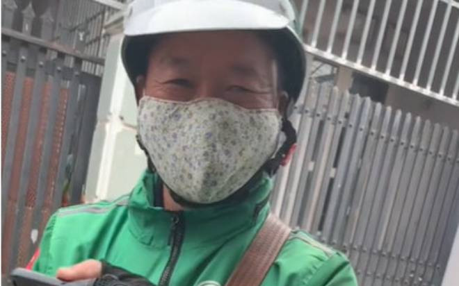 Cô gái đặt trà sữa về uống, ngỡ ngàng khi biết danh tính shipper Ảnh 2