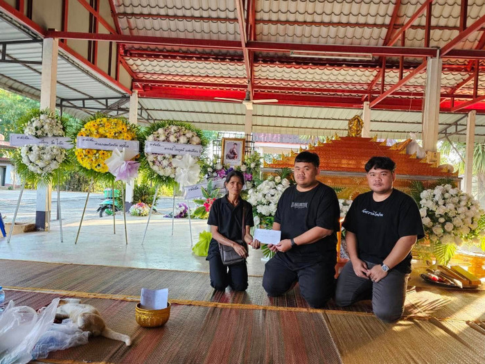 Nam ca sĩ đau lòng báo tin đồng nghiệp qua đời, đám tang chỉ có vài người đến dự Ảnh 4