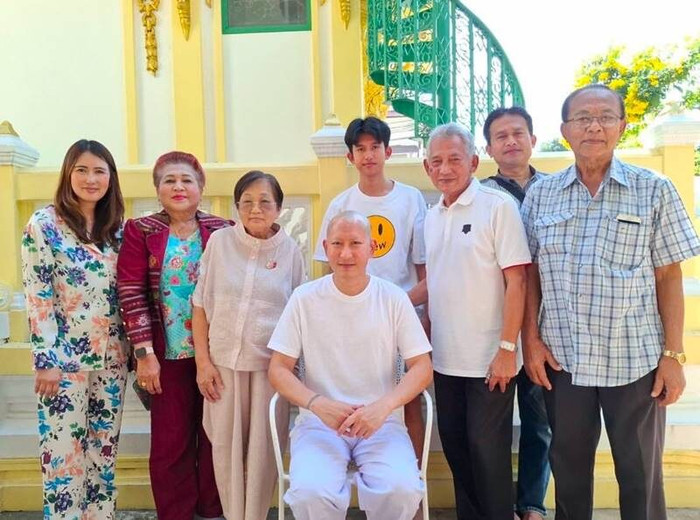 Nam ca sĩ nổi tiếng xuất gia đi tu sau biến cố khiến mẹ ruột gục ngã Ảnh 4