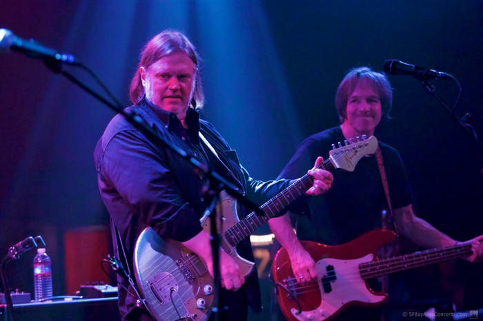 Tình trạng của nam ca sĩ lên cơn đột quỵ khi đang đi lưu diễn Ảnh 2