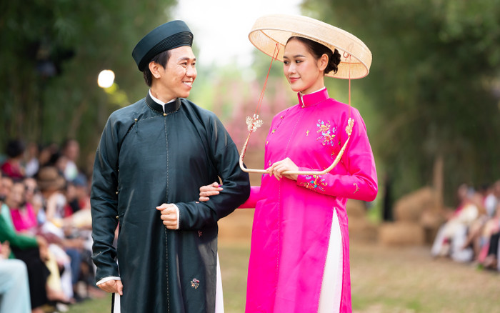 Vợ chồng Anh Đức 'tổ chức' đám cưới bên cồn trong show diễn thời trang Ảnh 2