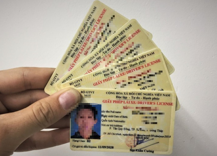 Từ 1/1/2025, bằng lái xe quá hạn chỉ 1 ngày cũng phải thi lại lý thuyết. Ảnh minh hoạ/báo Giao Thông