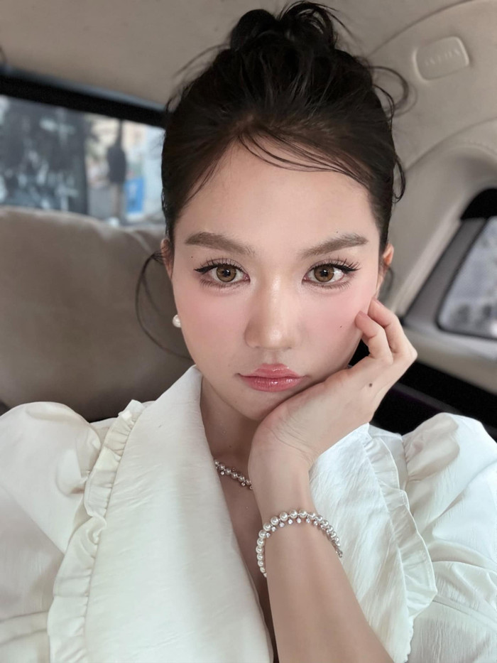 Sau nhiều thăng trầm, Ngọc Trinh mong muốn tìm được người đàn ông phủ hợp, có thể hiểu cô như tri kỷ. (Ảnh FBNV)
