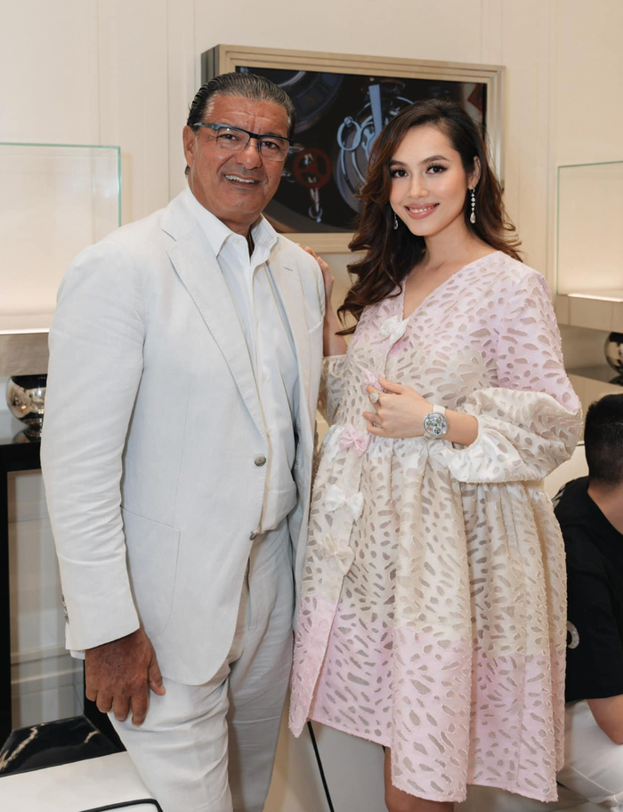 Hình ảnh Á hậu Hoàng My diện váy rộng thùng thình trở thành tâm điểm của các diễn đàn sắc đẹp.&nbsp;