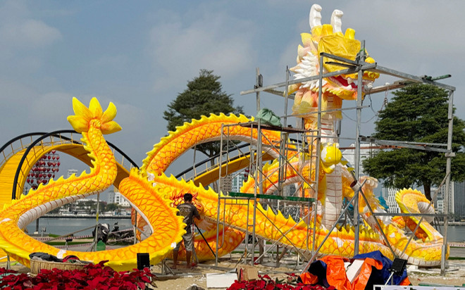 Linh vật rồng Đà Nẵng lộ diện với kích thước 'khủng': Dài 50 m, nặng gần 1 tấn Ảnh 2