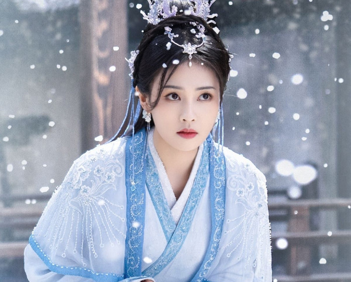 Nhan sắc gây tranh cãi nhưng diễn xuất của Bạch Lộc trong Trường Nguyệt Tẫn Minh rất tốt. 