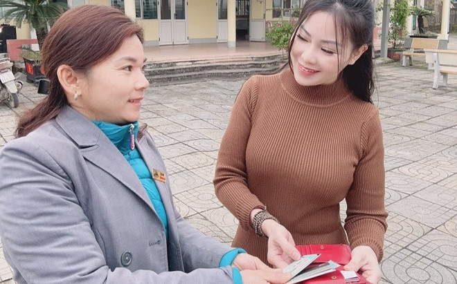 Đánh mất ví tiền trên chuyến tàu cuối năm, nữ hành khách nhận bất ngờ lớn ngay mùng 1 Tết Ảnh 2