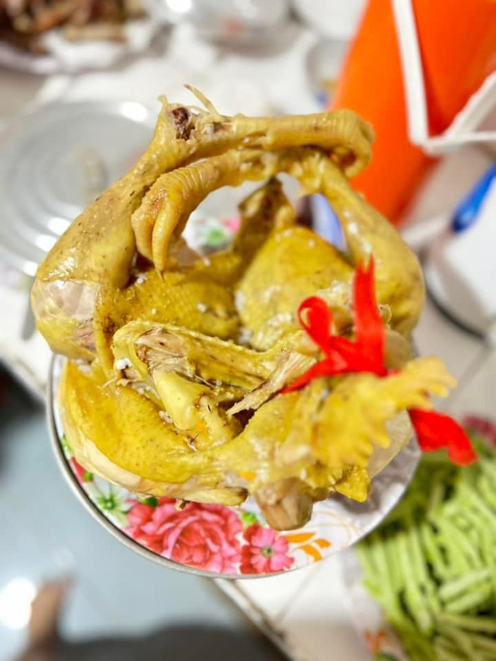 Đi ra mắt đúng dịp Tết nhìn mẹ người yêu gói bánh chưng, cô gái thầm nghĩ 'chọn đúng nhà rồi' Ảnh 4