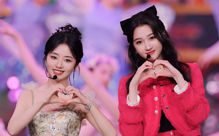 Đỉnh cỡ Đàm Tùng Vận cũng phải tàng hình vì sự xuất hiện của mỹ nhân này Ảnh 2