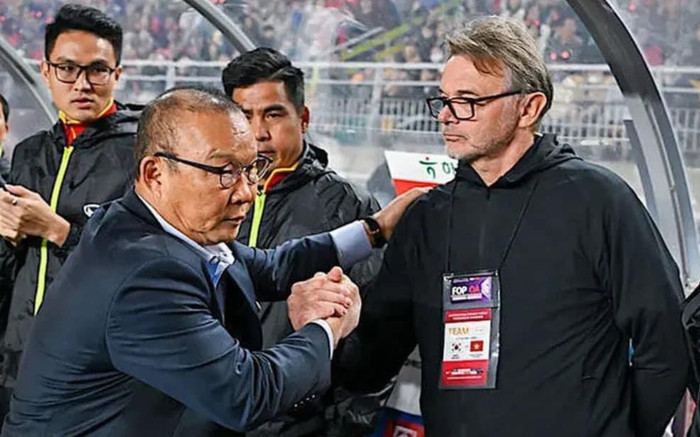 Thấy gì khi HLV Troussier bị so sánh với HLV Park Hang Seo? Ảnh 2