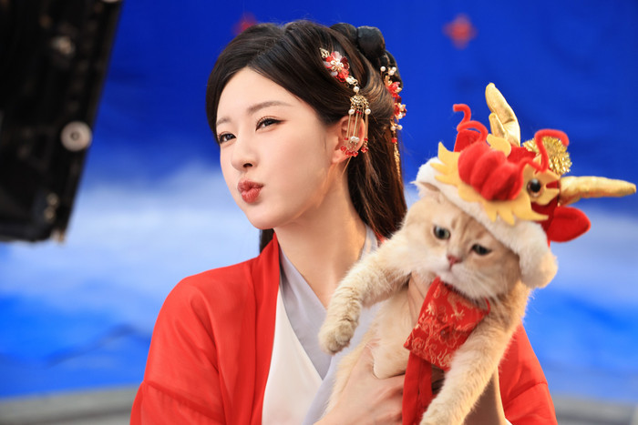 Triệu Lộ Tư đang là sao nữ hot nhất nhì lứa 95 với loạt phim hot trong nhiều năm liên tiếp.