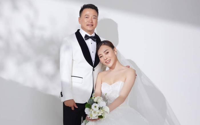 Mê mẩn với bộ ảnh cưới đẹp như tranh của Phương Oanh - Shark Bình Ảnh 2