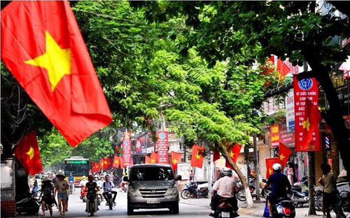 Người lao động còn bao nhiêu kỳ nghỉ lễ sau Tết Nguyên đán, đi làm ngày lễ tính lương ra sao? Ảnh 2