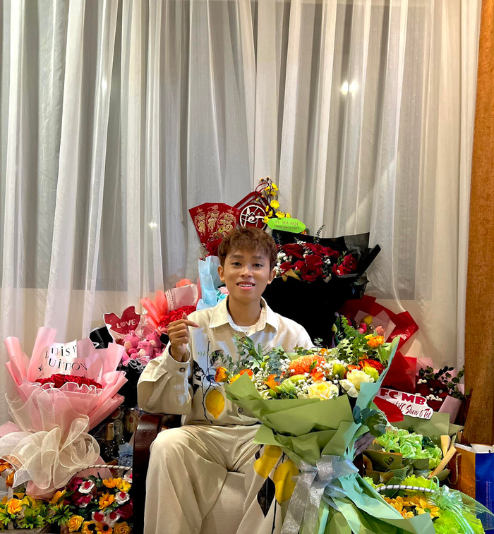 Đi diễn khi đang bệnh, Hồ Văn Cường có giảm sút phong độ khi hát? Ảnh 4