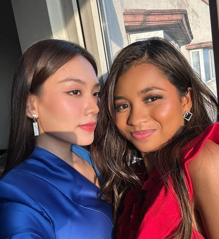 Mai Phương và bạn cùng phòng. 