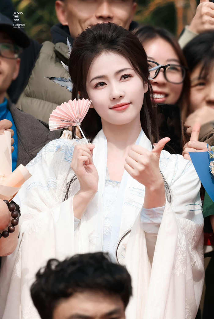 Bạch Lộc ở buổi đóng máy tổ B Bạch Nguyệt Phạn Tinh