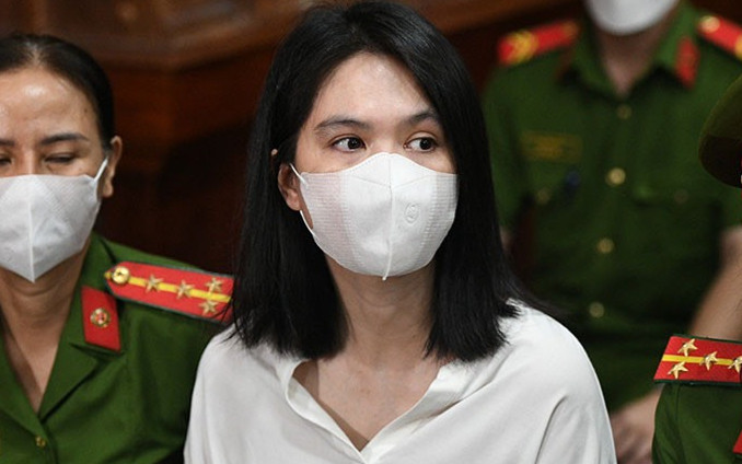 Ngọc Trinh bật khóc xin lỗi những người bị liên luỵ, hối hận về hành vi sai phạm Ảnh 2