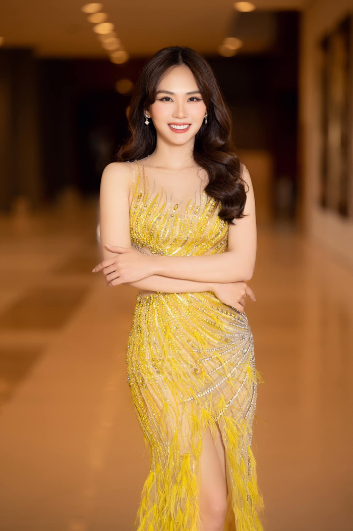 Người đẹp sinh năm 1999 vẫn còn thời gian để bứt phá. 