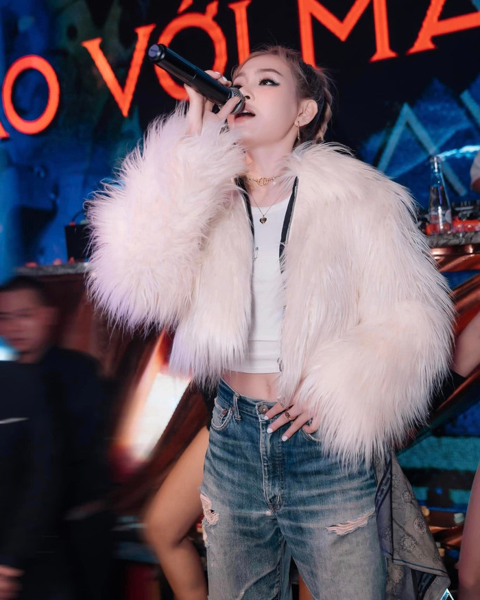 Bị hỏi 'đang làm nghề gì' hậu ồn ào, Hiền Hồ trả lời ra sao? Ảnh 2