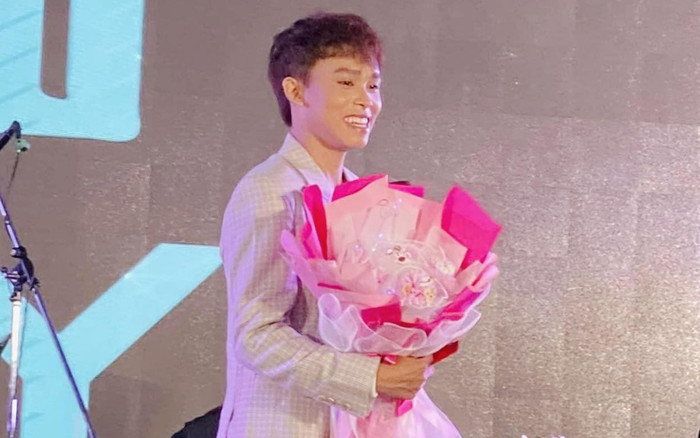 Hồ Văn Cường lại được fan tặng tiền vàng, con số khiến ai cũng 'choáng' Ảnh 2