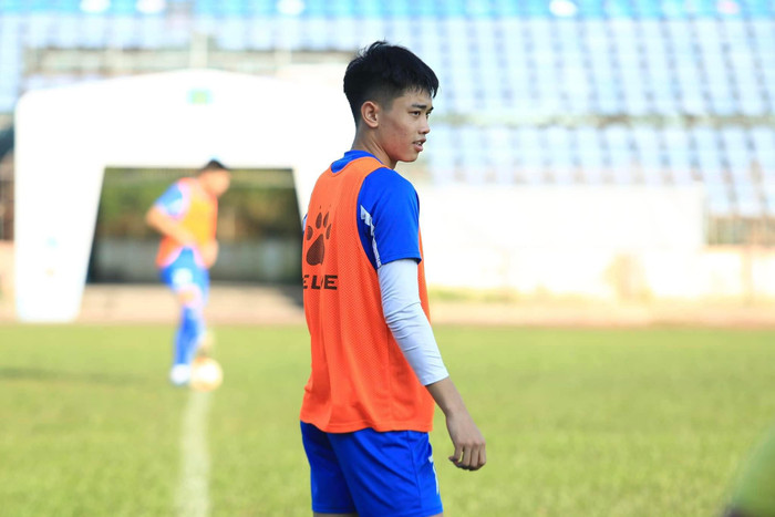 Tiền đạo Nguyễn Đình Bắc bị CLB Quảng Nam kỷ luật nội bộ nên không đá trận gặp HAGL ở vòng 10 V.League. Ảnh: CLB Quảng Nam