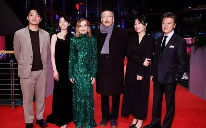 Nghi vấn cặp đôi diễn viên đình đám chênh lệch 22 tuổi chia tay Ảnh 2