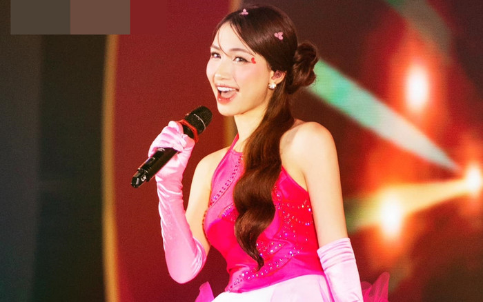 Biểu diễn ca khúc mới, Hòa Minzy chỉ ra điểm khác biệt giữa thu âm và hát live Ảnh 2