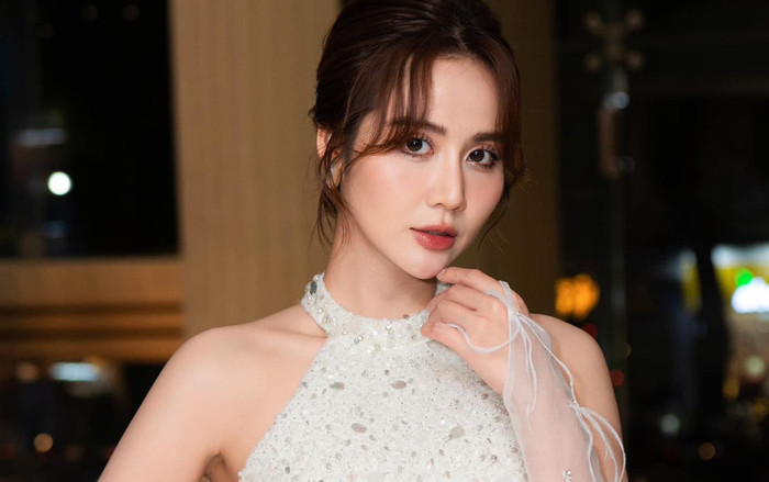 Huyền Lizzie khoe ảnh chụp cùng bố, còn công khai tuyển chồng với đề thi cực 'chất' Ảnh 2