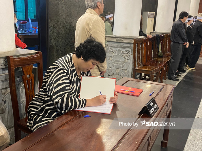 Bạn bè, đồng nghiệp viết lời tiễn biệt tới Á hậu Thu Mai.