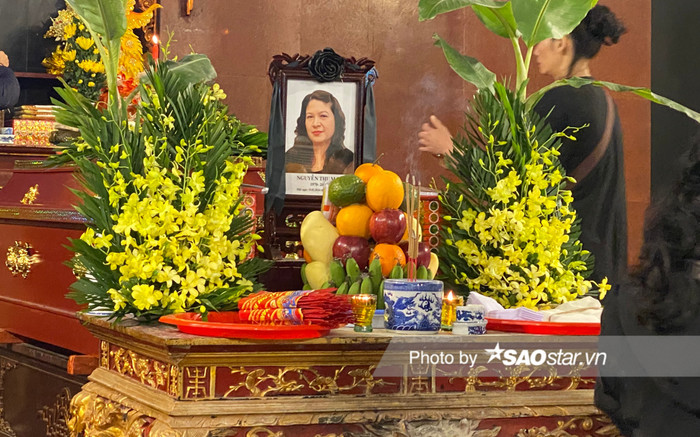 Tang lễ Á hậu Nguyễn Thu Mai: Người thân suy sụp, bạn bè khóc nghẹn Ảnh 2