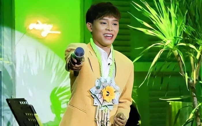 Kiếm được hàng trăm triệu mỗi đêm diễn, Hồ Văn Cường tiêu tiền khiến ai cũng bất ngờ Ảnh 2