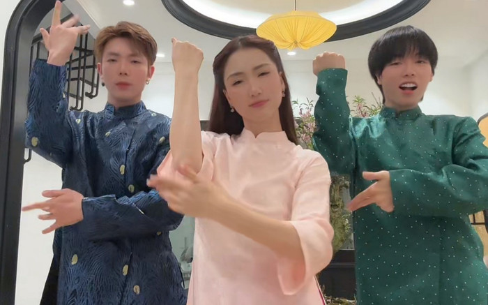 Gia đình Hoa dâm bụt 'bắt beat' giật đùng đùng, ERIK chiếm trọn spotlight Ảnh 2