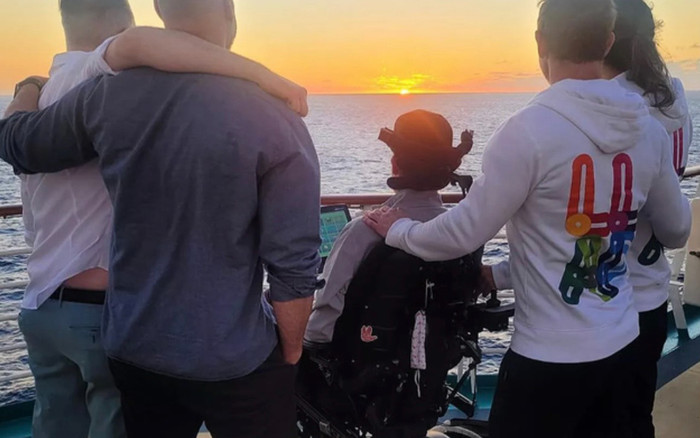 Nam diễn viên Captain Marvel đột ngột qua đời ở tuổi 49, đông đảo bạn bè và khán giả gửi lời chia buồn Ảnh 2