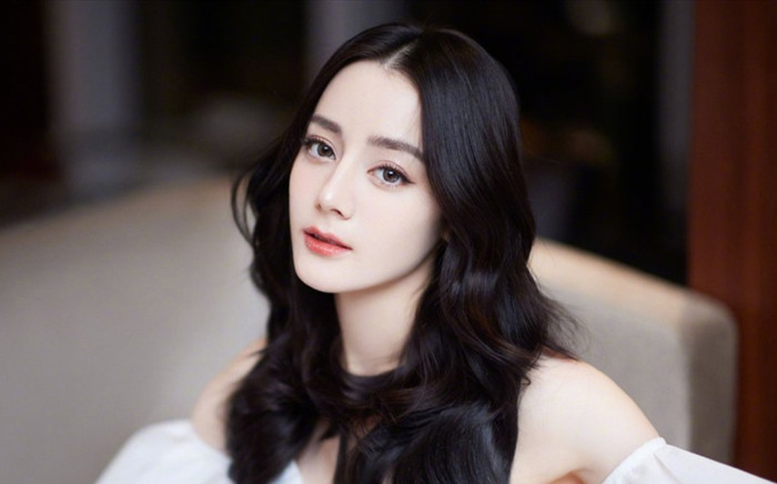 'Bạn trai' Địch Lệ Nhiệt Ba chính thức lộ diện, cả tài năng lẫn nhan sắc đều bỏ xa Dương Dương Ảnh 2