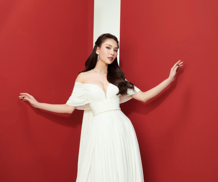 Mai Phương chọn váy màu trắng cho phần thi Tài năng của Miss World lần thứ 71. Tuy nhiên, cô cho biết bản thân gặp vấn đề về sức khỏe nên không thể hát tốt.