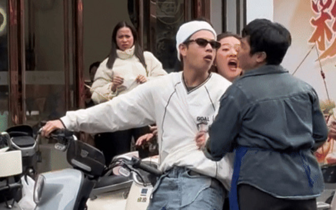 Jaykii lên tiếng xin lỗi sau vụ cãi nhau với chủ quán khi đi du lịch tại Trung Quốc Ảnh 2